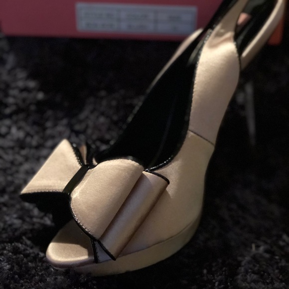Women Dress Heels - Picture 2 of 5